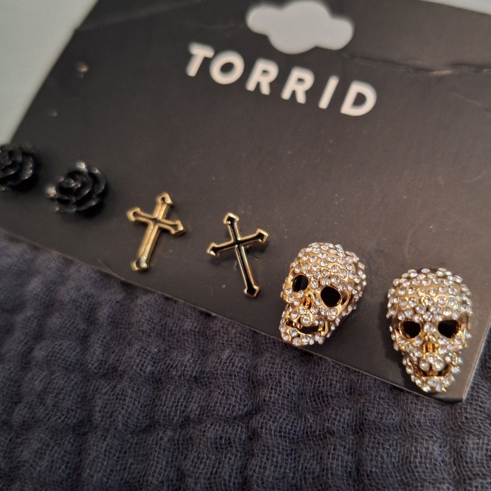 Torrid Skull, Cross & Black Roses  Earrings Set Brand New